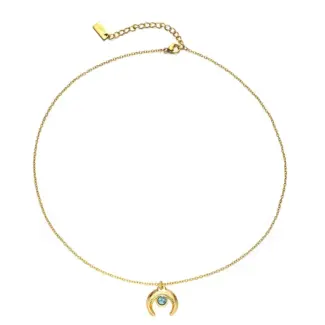 LIVKE’s gold oval bead necklace with intricate vintage texture, styled with a black evening gown for royal-inspired elegance.